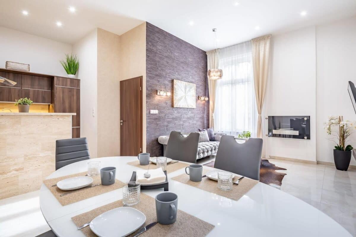 Splendid Perfectly Located Flat With Sauna Διαμέρισμα Βουδαπέστη Εξωτερικό φωτογραφία