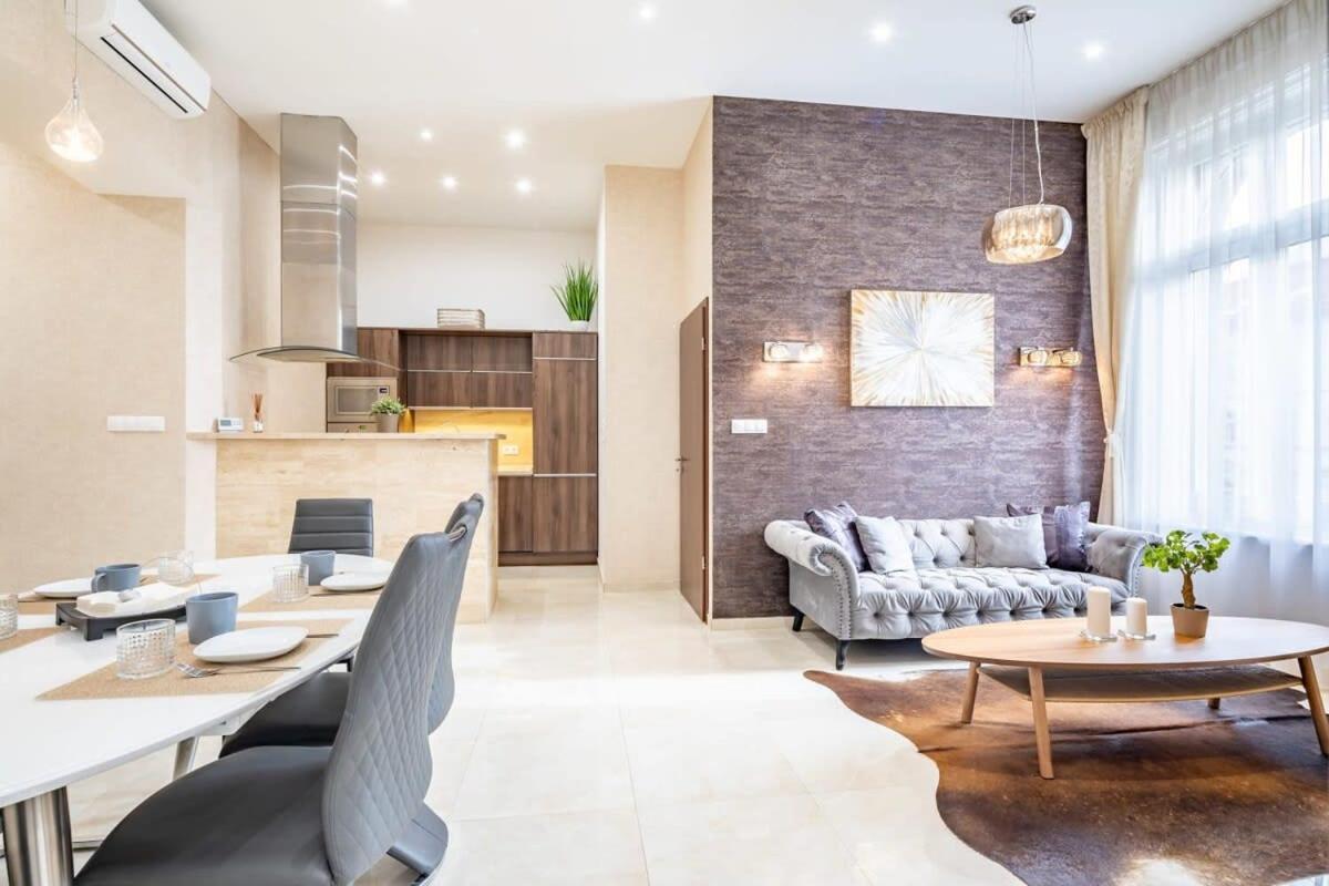 Splendid Perfectly Located Flat With Sauna Διαμέρισμα Βουδαπέστη Εξωτερικό φωτογραφία