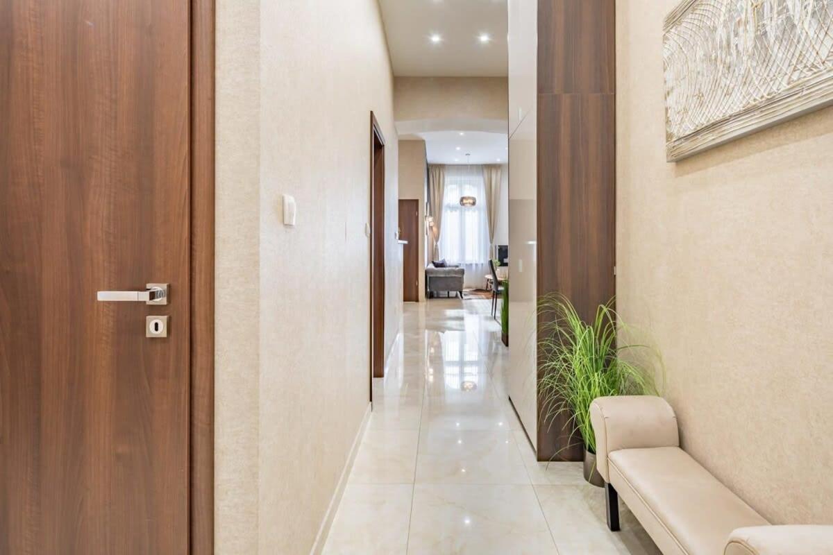 Splendid Perfectly Located Flat With Sauna Διαμέρισμα Βουδαπέστη Εξωτερικό φωτογραφία